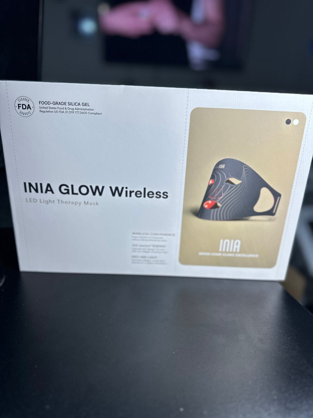 INIA GLOW Wireless LED Red Light Therapy Face Mask Rechargeable Pink NEW